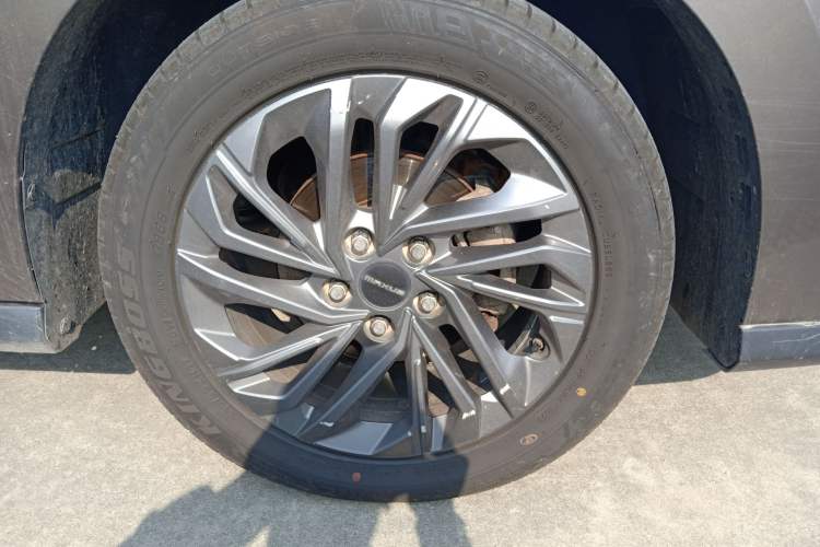 Used SAIC MAXUS G50 2019 1.5T Automatic Luxury Edition China VI Standard Right Front Wheel Hub