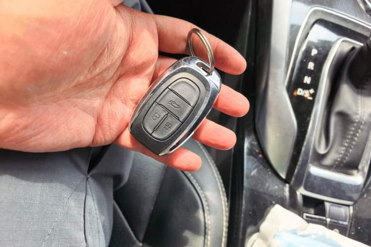 Used SAIC MAXUS G50 2019 1.5T Automatic Elite Edition China VI Standard Vehicle Key