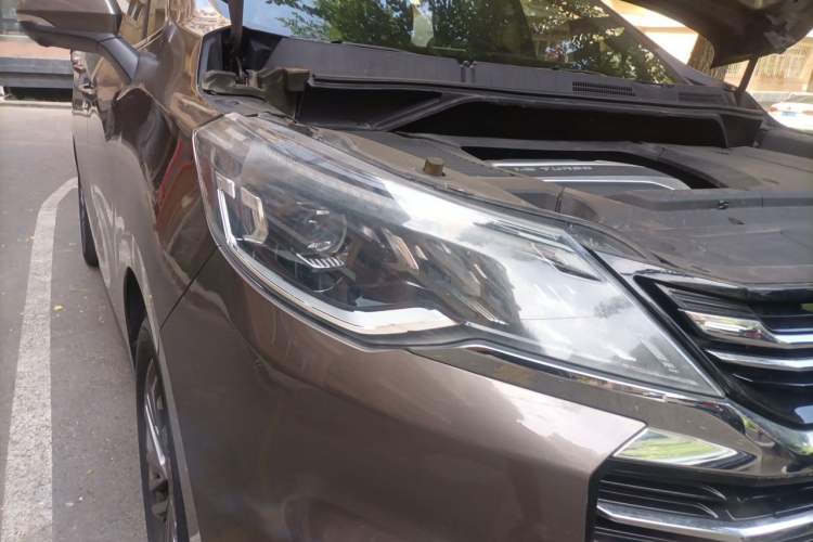 Used SAIC MAXUS G50 2019 1.5T First Edition Automatic Luxury Version 7 Seats Right Front Headlight