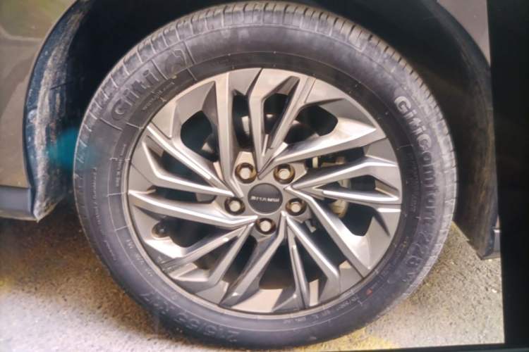 Used SAIC MAXUS G50 2019 1.5T First Edition Automatic Luxury Version 7 Seats Right Front Wheel Hub
