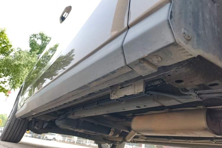 Used SAIC MAXUS G50 2019 1.5T Automatic Luxury Edition China V Standard Right Side Sill