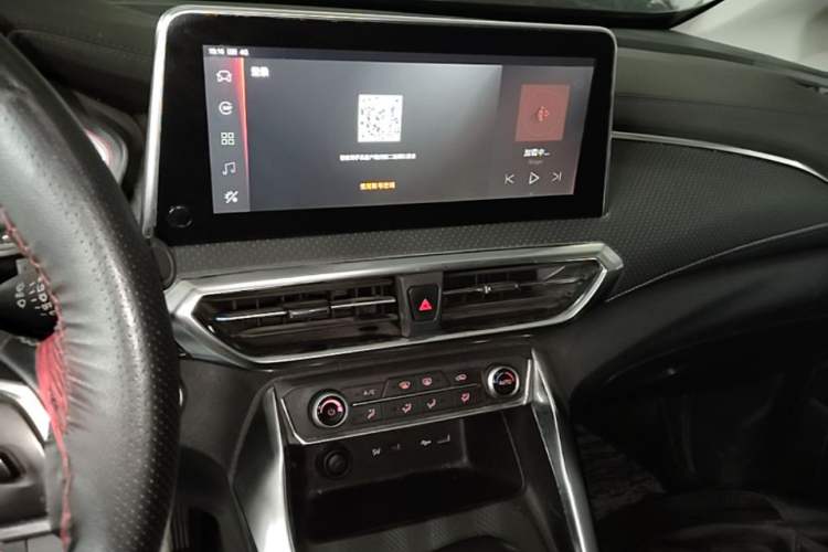 Used SAIC MAXUS G50 2019 1.5T Automatic Elite Edition China V Standard Audio And AC Panel