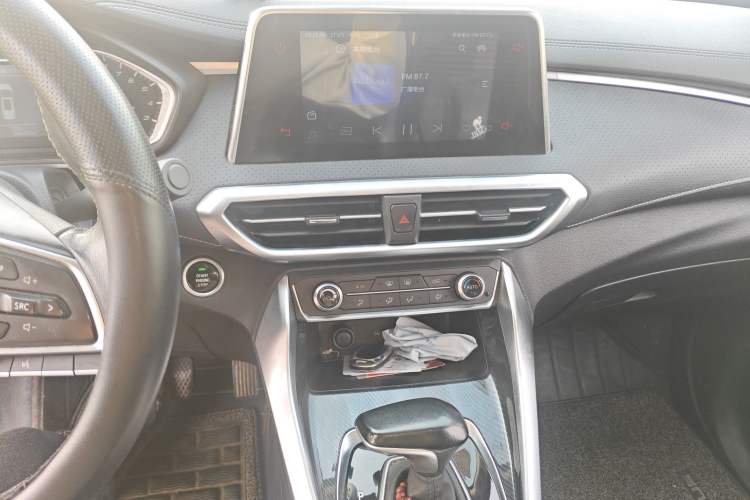 Used SAIC MAXUS G50 2019 1.5T Automatic Elite Edition China VI Standard Audio And AC Panel