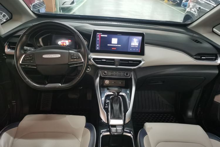 Used SAIC MAXUS G50 2019 1.5T Automatic Luxury Edition China VI Standard Center Console