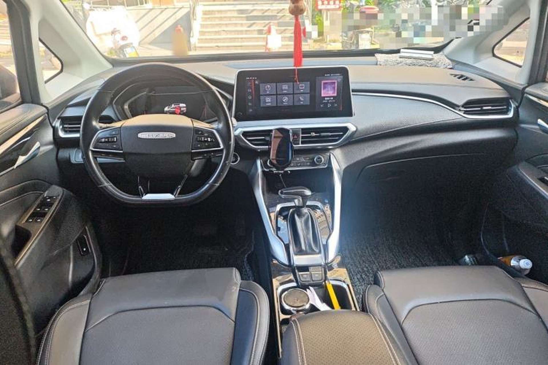 Used SAIC MAXUS G50 2019 1.5T Automatic Luxury Edition China VI Standard Center Console