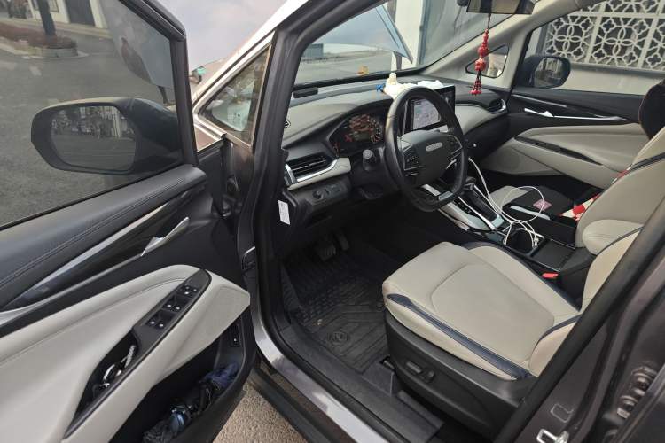 Used SAIC MAXUS G50 2019 1.5T Automatic Luxury Edition China VI Standard Driver Seat