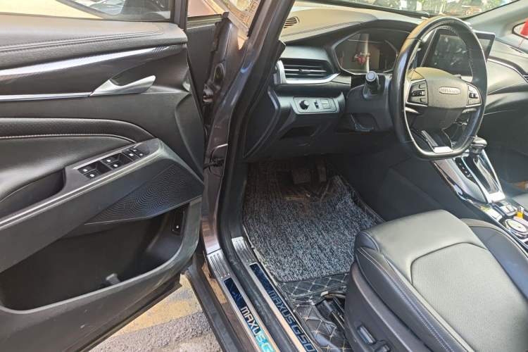 Used SAIC MAXUS G50 2019 1.5T Automatic Luxury Edition China VI Standard Driver Seat