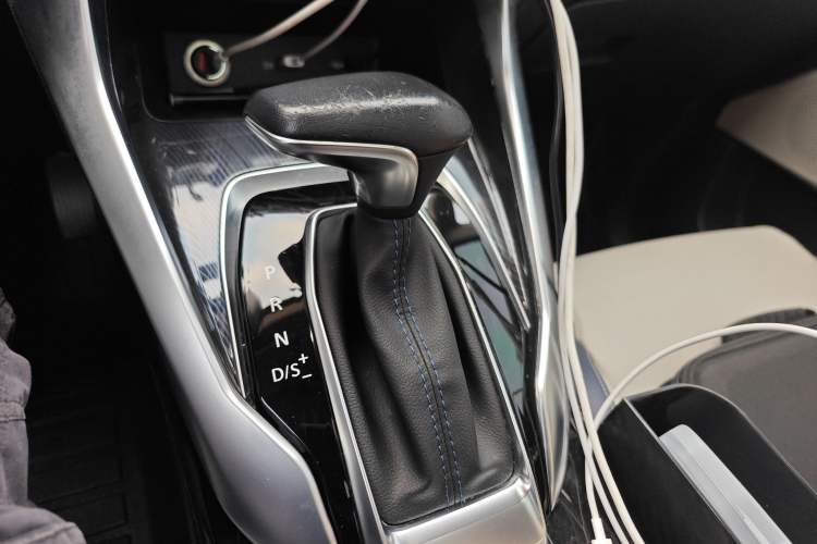 Used SAIC MAXUS G50 2019 1.5T Automatic Luxury Edition China VI Standard Gear Lever
