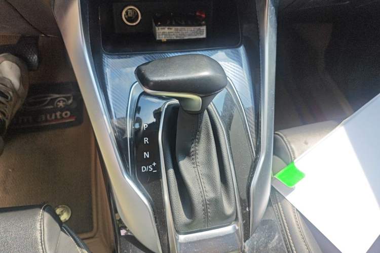 Used SAIC MAXUS G50  Gear Lever