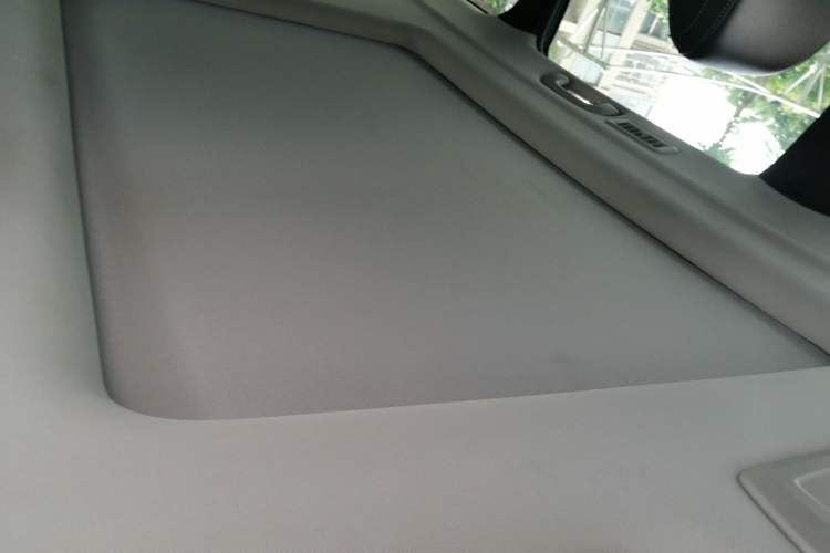 Used SAIC MAXUS G50 2019 1.5T Automatic Luxury Edition China VI Standard Headliner
