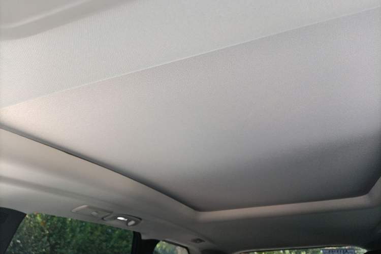 Used SAIC MAXUS G50 2019 1.5T Automatic Luxury Edition China V Standard Headliner