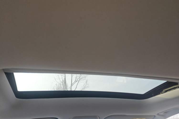 Used SAIC MAXUS G50 2019 1.5T Automatic Elite Edition China VI Standard Headliner