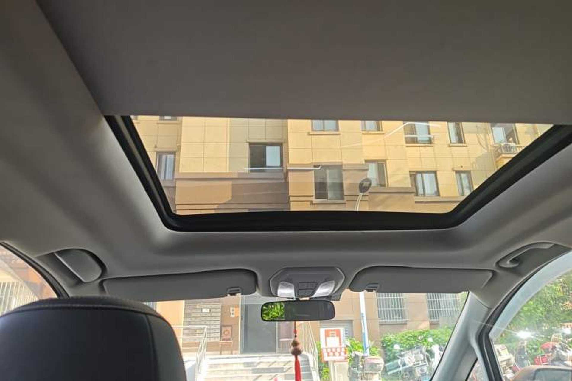Used SAIC MAXUS G50 2019 1.5T Automatic Luxury Edition China VI Standard Headliner