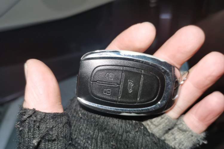 Used SAIC MAXUS G50 2019 1.5T Automatic Luxury Edition China VI Standard Interior 1