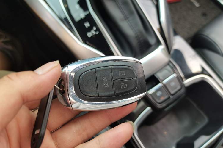 Used SAIC MAXUS G50 2019 1.5T Automatic Luxury Edition China VI Standard Interior 1