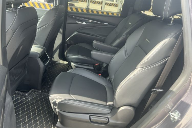 Used SAIC MAXUS G50 2019 1.5T First Edition Automatic Luxury Version 7 Seats Interior 3