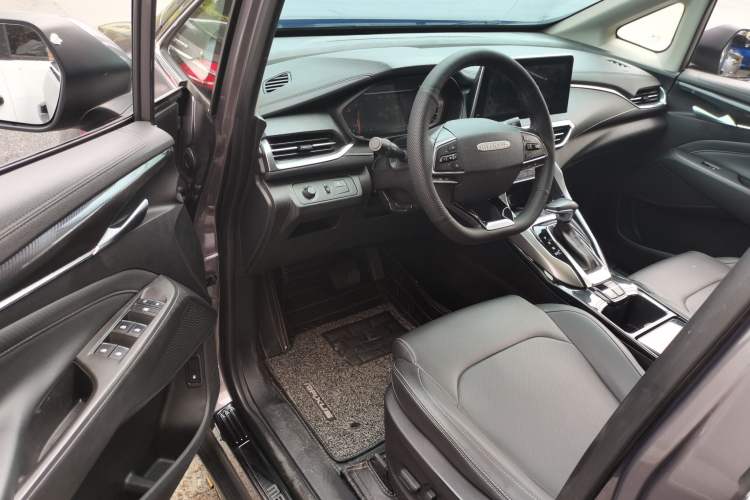 Used SAIC MAXUS G50 2019 1.5T Automatic Luxury Edition China VI Standard Interior 3