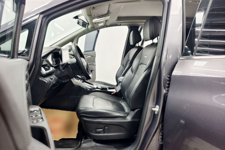 Used SAIC MAXUS G50 2019 1.5T Automatic Luxury Edition China VI Standard Interior 5