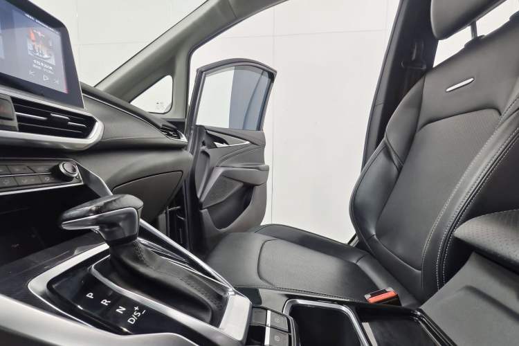 Used SAIC MAXUS G50 2019 1.5T Automatic Luxury Edition China VI Standard Interior 6