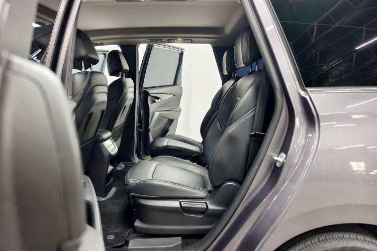Used SAIC MAXUS G50 2019 1.5T Automatic Luxury Edition China VI Standard Interior 7