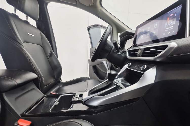 Used SAIC MAXUS G50 2019 1.5T Automatic Luxury Edition China VI Standard Interior 9
