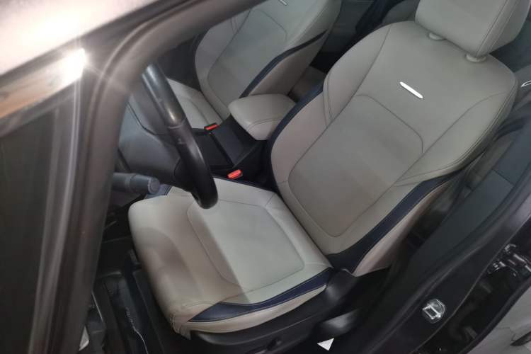 Used SAIC MAXUS G50 2019 1.5T Automatic Luxury Edition China VI Standard Left Front Seat