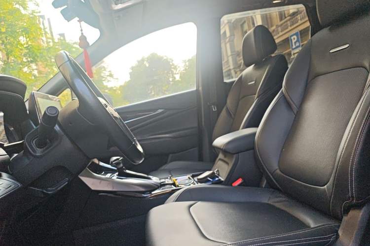Used SAIC MAXUS G50 2019 1.5T Automatic Luxury Edition China VI Standard Left Front Seat