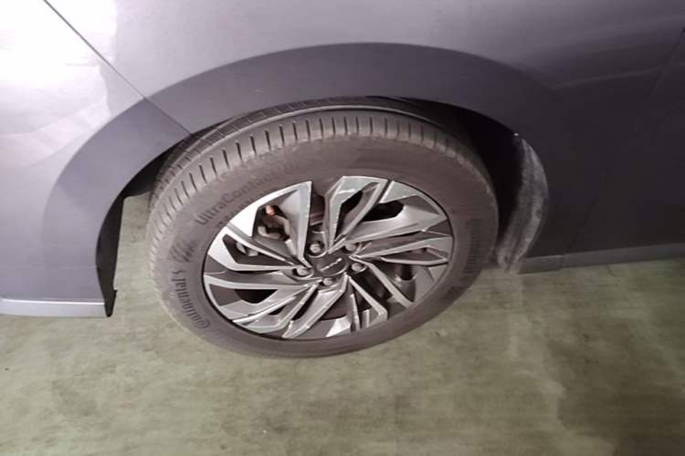Used SAIC MAXUS G50 2019 1.5T Automatic Elite Edition China V Standard Left Front Wheel Hub