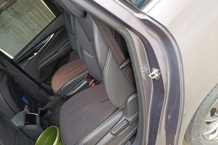 Used SAIC MAXUS G50 2019 1.5T First Edition Automatic Luxury Version 7 Seats Left Rear Seat