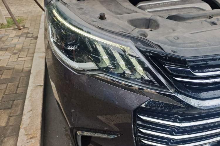 Used SAIC MAXUS G50 2019 1.5T First Edition Automatic Luxury Version 6 Seats Right Front Headlight