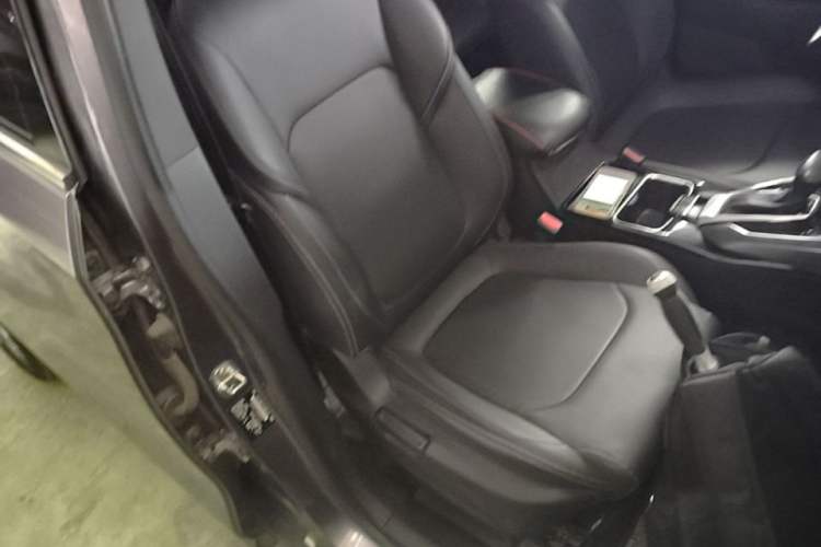 Used SAIC MAXUS G50 2019 1.5T Automatic Elite Edition China V Standard Right Front Seat