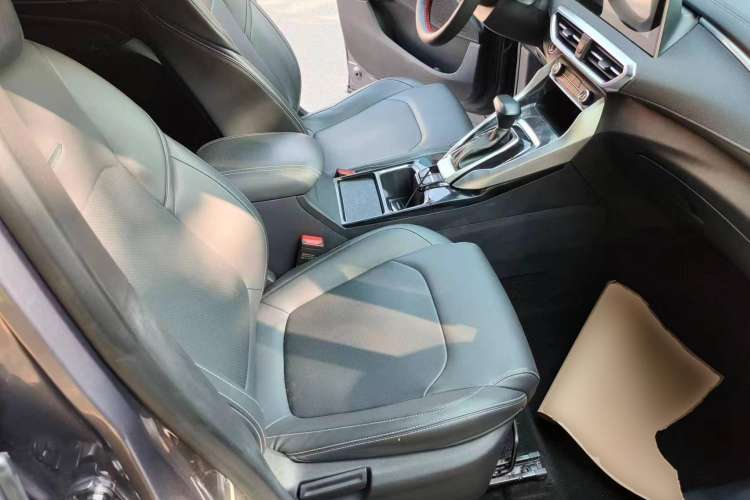 Used SAIC MAXUS G50 2019 1.5T Automatic Luxury Edition China V Standard Right Front Seat