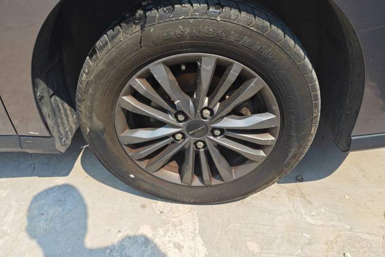 Used SAIC MAXUS G50  Right Front Wheel Hub