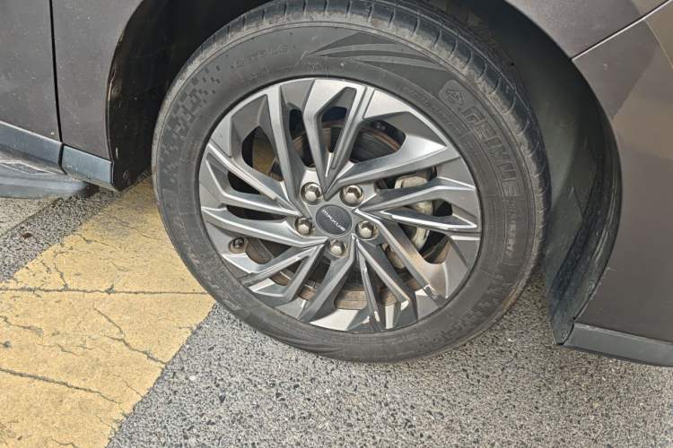 Used SAIC MAXUS G50 2019 1.5T Automatic Luxury Edition China VI Standard Right Front Wheel Hub
