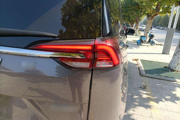 Used SAIC MAXUS G50 2019 1.5T Automatic Luxury Edition China V Standard Right Rear Taillight