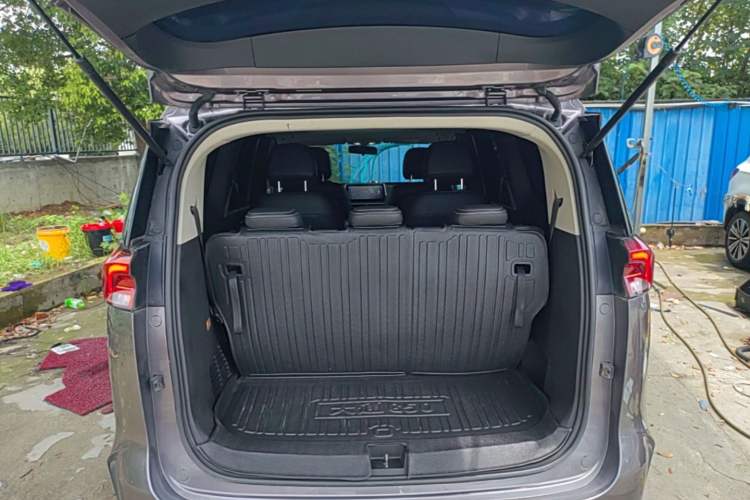 Used SAIC MAXUS G50 2019 1.5T Automatic Luxury Edition China VI Standard Trunk