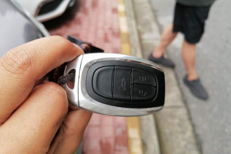 Used SAIC MAXUS G50 2019 1.5T Automatic Luxury Edition China VI Standard Vehicle Key