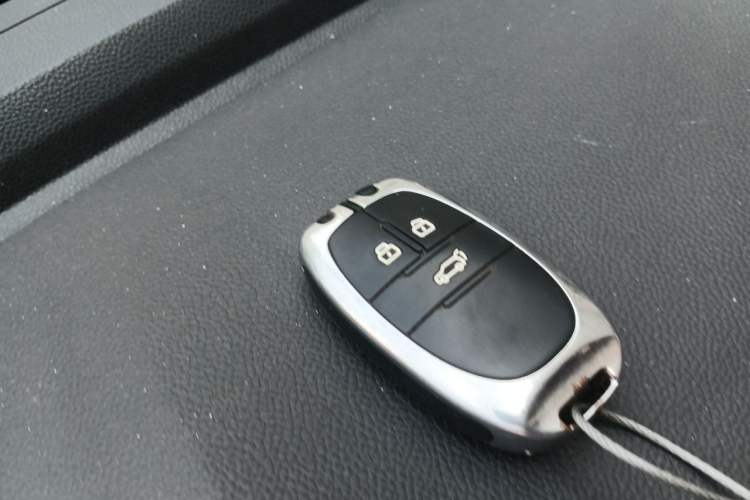 Used SAIC MAXUS G50 2019 1.5T First Edition Automatic Luxury Version 7 Seats Vehicle Key
