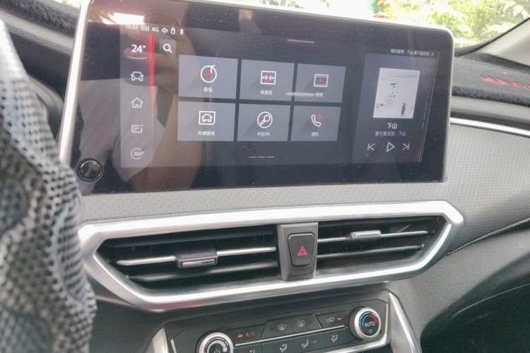Used SAIC MAXUS G50 2019 1.5T First Edition Automatic Luxury Version 7 Seats Audio And AC Panel