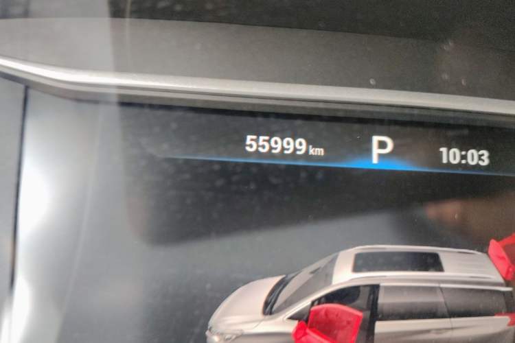 Used SAIC MAXUS G50 2019 1.5T First Edition Automatic Luxury Version 7 Seats Odometer Close Up