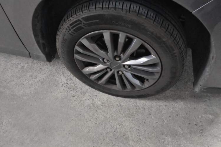 Used SAIC MAXUS G50 2019 1.5T Automatic Elite Edition China VI Standard Right Front Wheel Hub