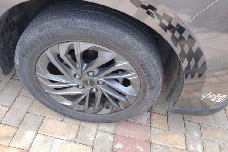 Used SAIC MAXUS G50 2019 1.5T First Edition Automatic Luxury Version 7 Seats Right Front Wheel Hub