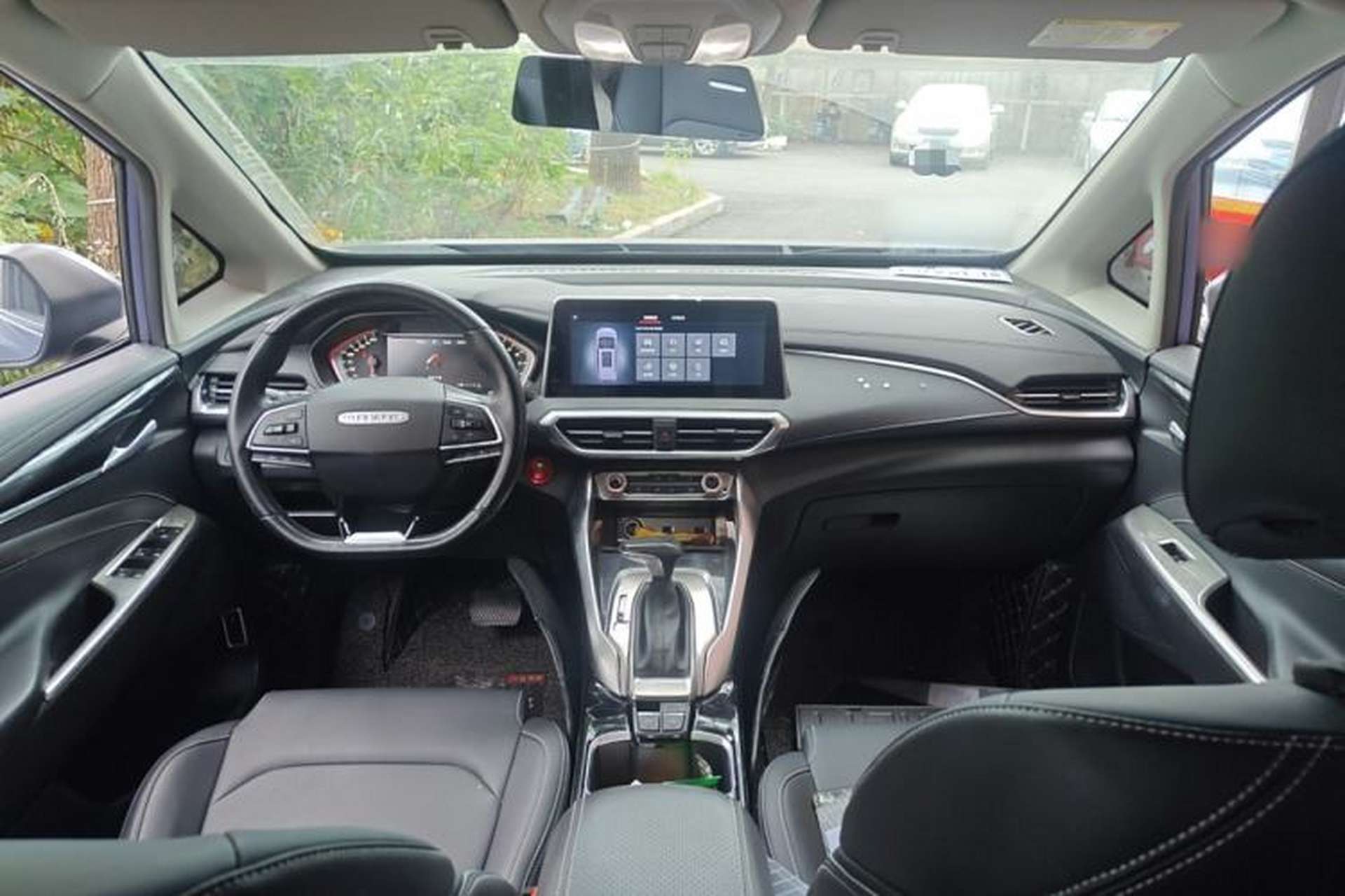 Used SAIC MAXUS G50 2019 1.5T Automatic Luxury Edition China V Standard Center Console