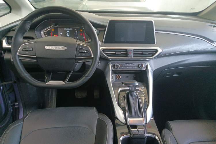 Used SAIC MAXUS G50 2019 1.5T Automatic Elite Edition China V Standard Center Console