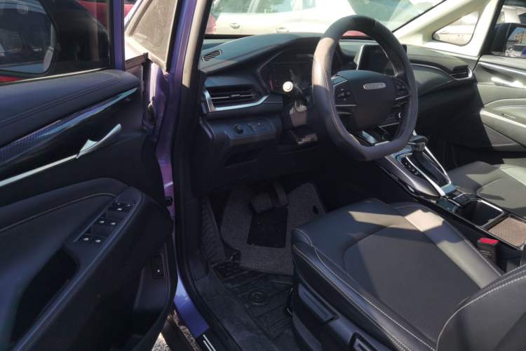 Used SAIC MAXUS G50 2019 1.5T Automatic Elite Edition China V Standard Driver Seat