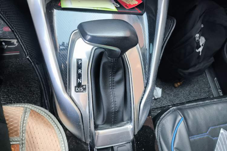 Used SAIC MAXUS G50 2019 1.5T Automatic Luxury Edition China V Standard Gear Lever