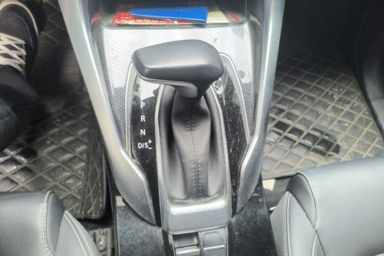 Used SAIC MAXUS G50 2019 1.5T First Edition Automatic Luxury Version 6 Seats Gear Lever