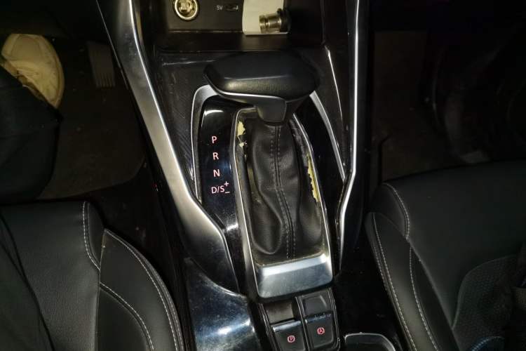 Used SAIC MAXUS G50 2019 1.5T First Edition Automatic Luxury Version 7 Seats Gear Lever