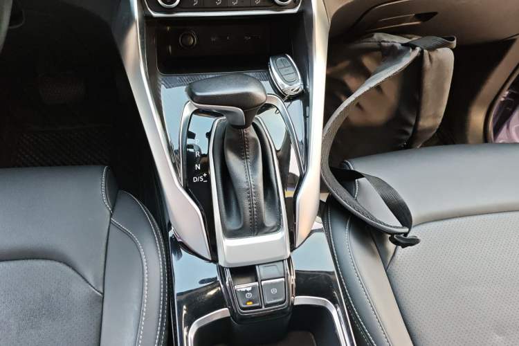 Used SAIC MAXUS G50 2019 1.5T First Edition Automatic Luxury Version 7 Seats Gear Lever