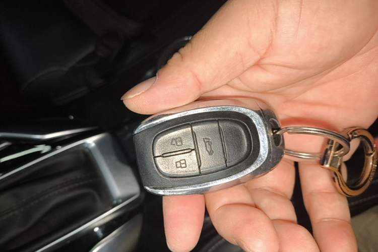 Used SAIC MAXUS G50 2019 1.5T Automatic Luxury Edition China VI Standard Interior 1